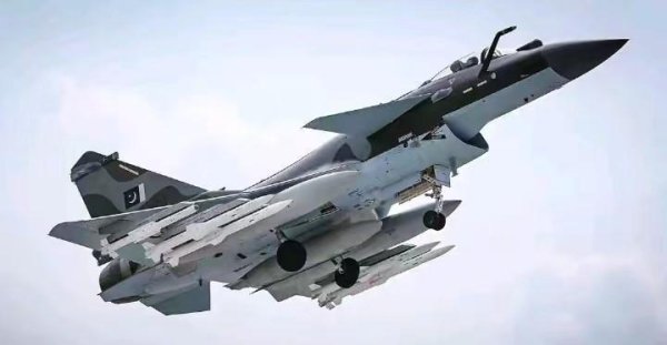 股管家 影响中国国运？巴铁不“铁”了，要与他国搞五代机，太看得起小巴