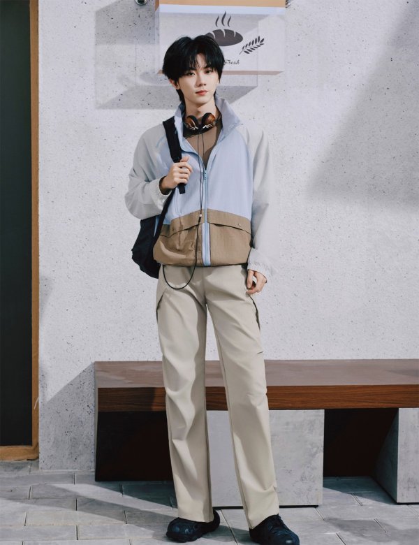 牛千万 张子枫和马嘉祺新剧开机！